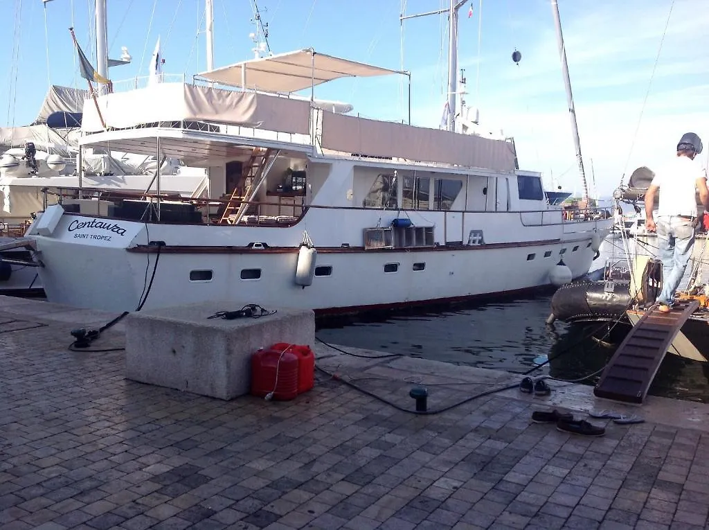 Centaura Yacht Classique Hotel Saint-Tropez Hotel na wodzie